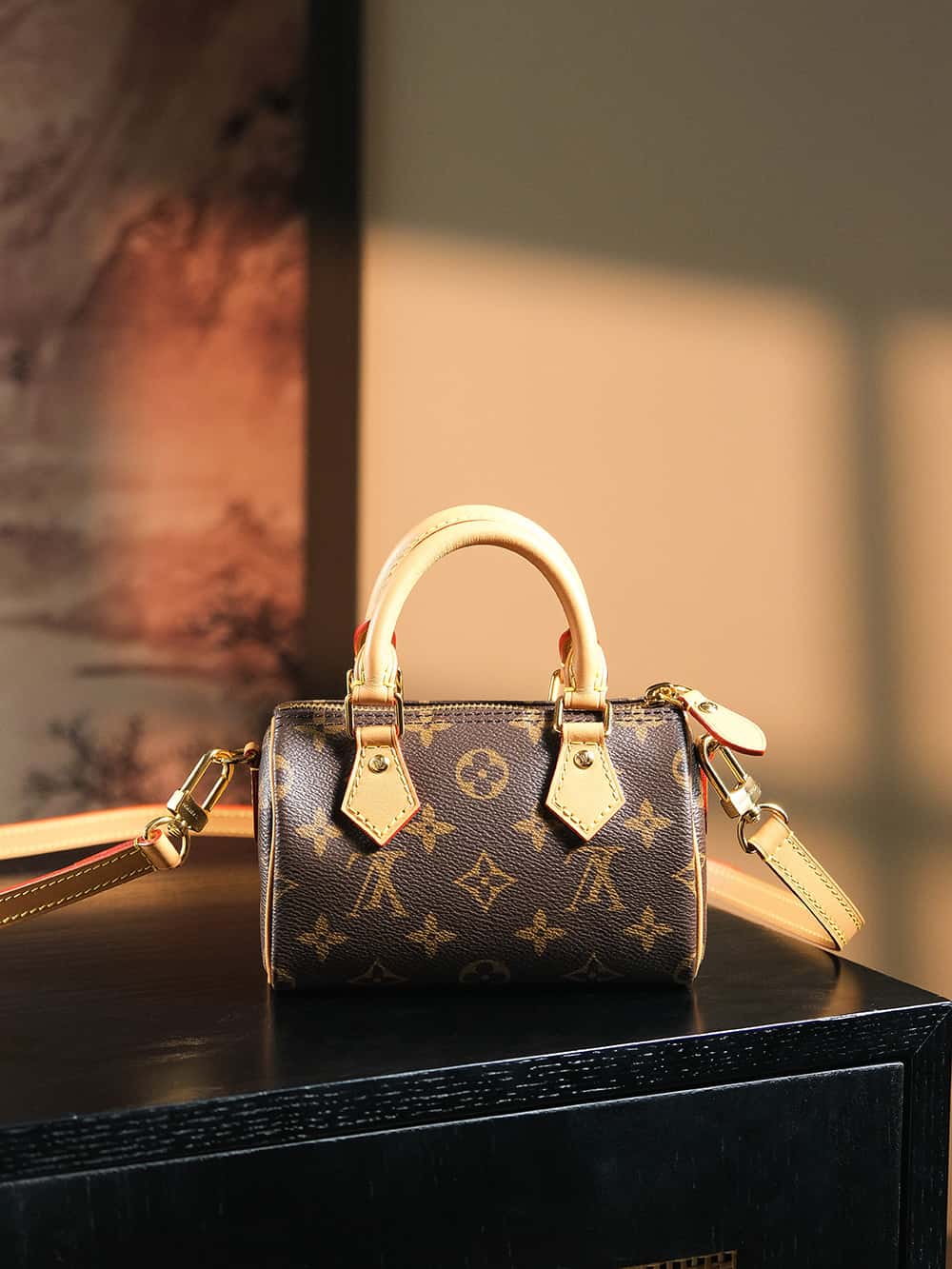 LV 𝐍𝐀𝐍𝐎 𝐒𝐏𝐄𝐄𝐃𝐘 𝐌𝐈𝐍𝐈芯片菱形跳动码枕头包系列 M81085-高仿包包