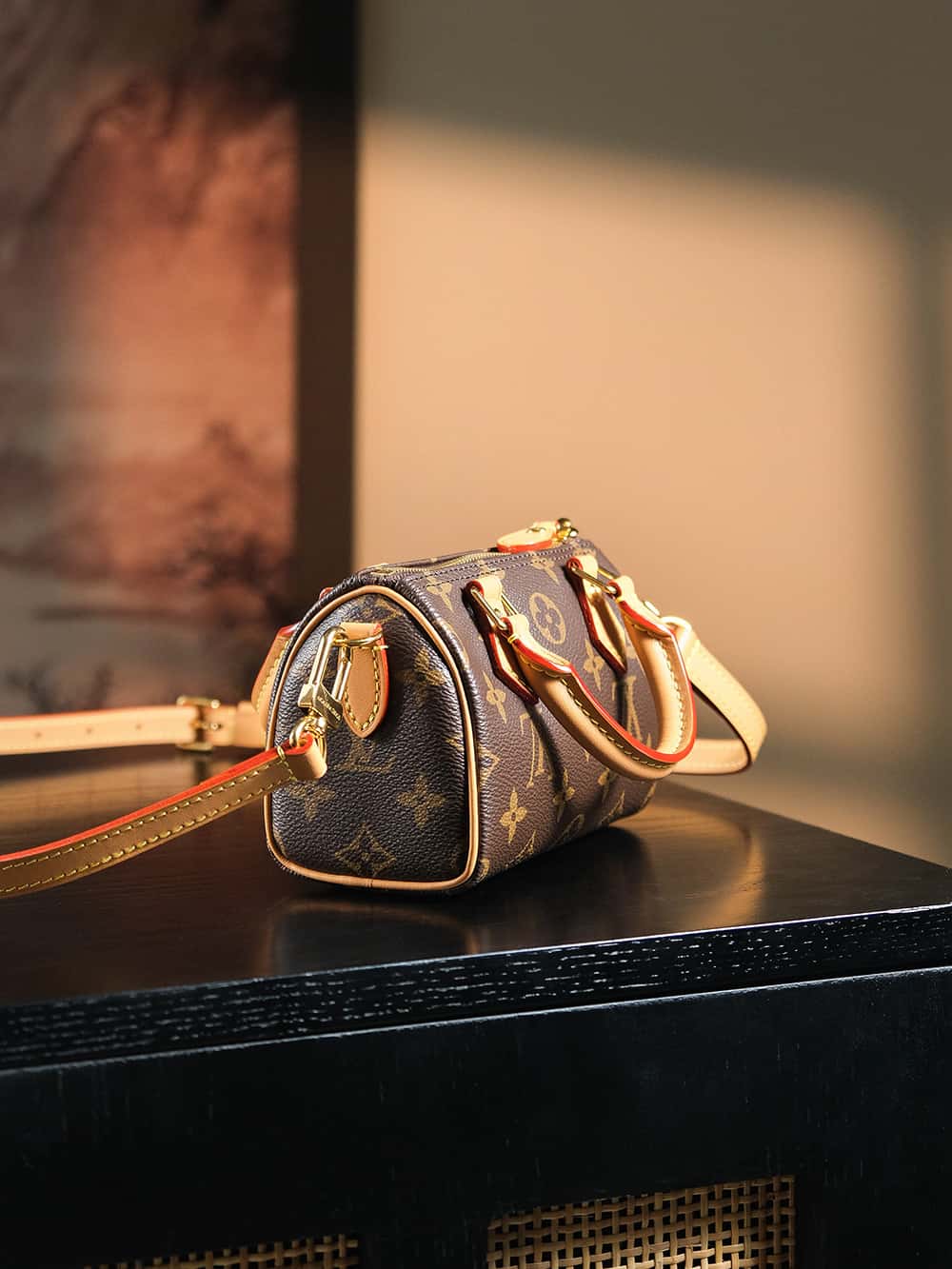 LV 𝐍𝐀𝐍𝐎 𝐒𝐏𝐄𝐄𝐃𝐘 𝐌𝐈𝐍𝐈芯片菱形跳动码枕头包系列 M81085-高仿包包