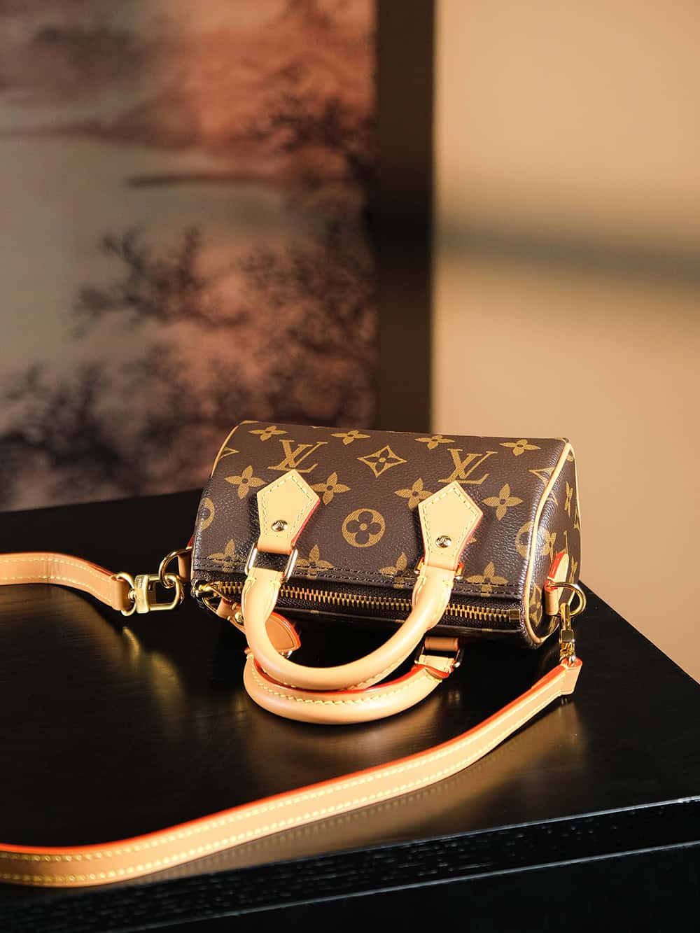 LV 𝐍𝐀𝐍𝐎 𝐒𝐏𝐄𝐄𝐃𝐘 𝐌𝐈𝐍𝐈芯片菱形跳动码枕头包系列 M81085-高仿包包