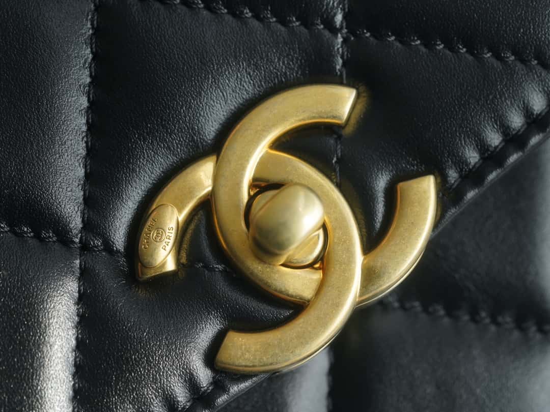 𝐂𝐇𝐀𝐍𝐄𝐋 𝟐𝟒𝐜 双金球𝗰𝗳 𝗺𝗶𝗻𝗶 𝟏𝟗𝐜𝐦 黑色🖤AS2615