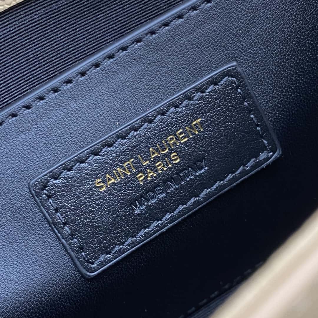 KATE 最经典的款式鳄鱼纹牛皮杏球纹/金型号：377629