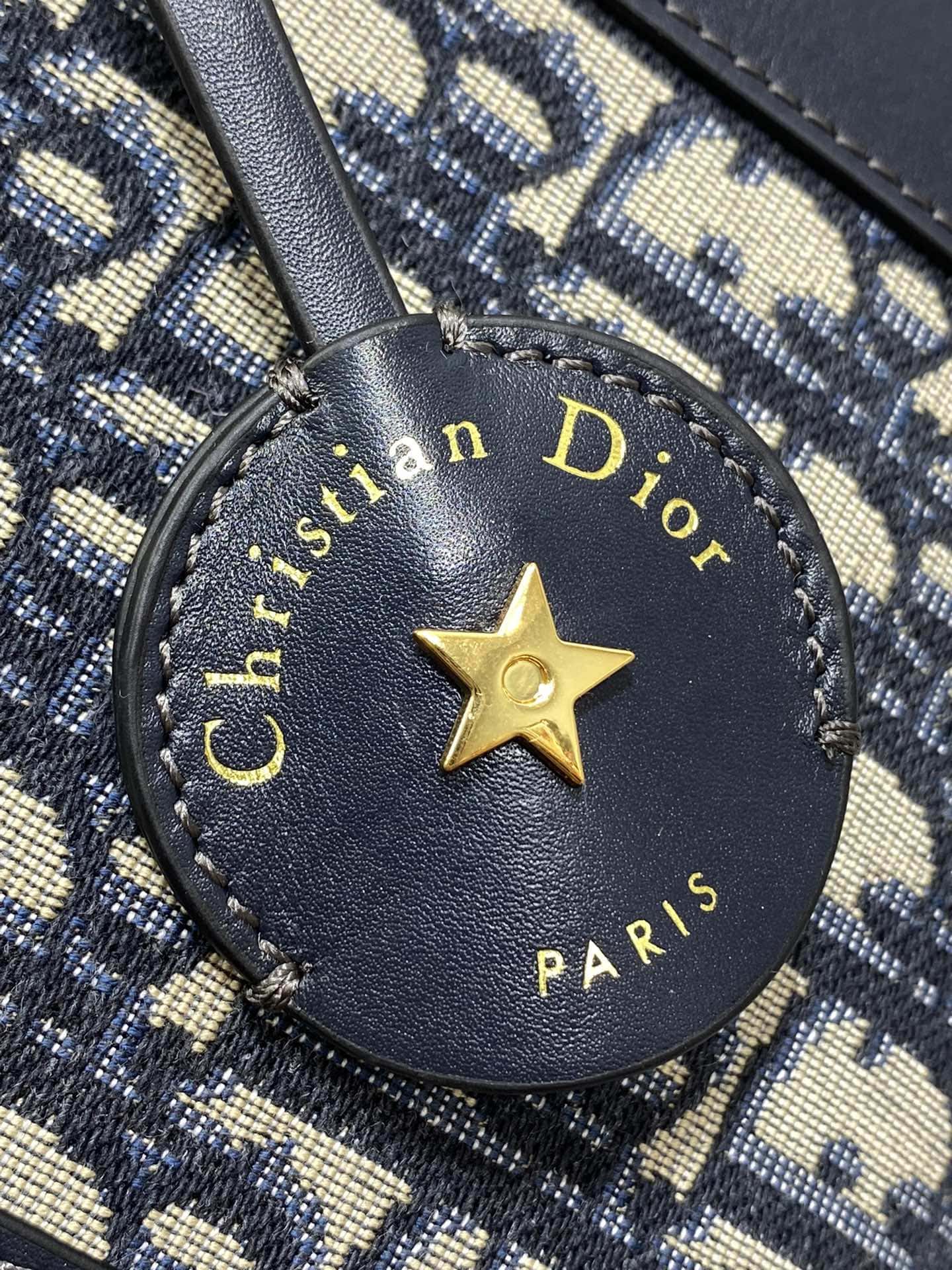 dior D-Vibe 保龄球包中号-高仿包包 dior D-Vibe 保龄球包中号-高仿包包