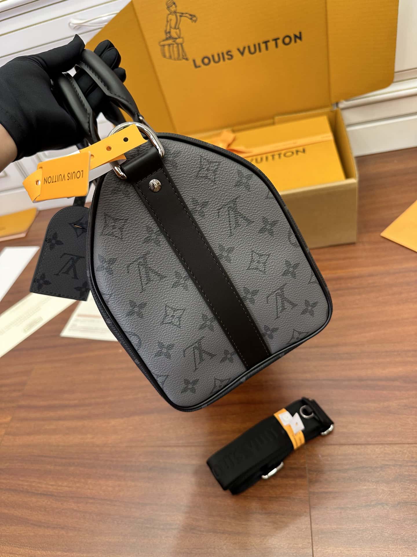 LV M46655 Keepall Bandoulière 35-高仿包包 LV M46655 Keepall Bandoulière 35-高仿包包