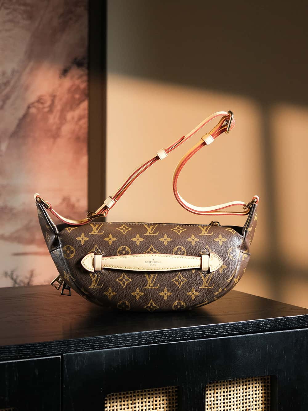 LV 𝐁𝐔𝐌𝐁𝐀𝐆 芯片菱形跳动码腰包系列 #M𝟒𝟑𝟔𝟒𝟒-高仿包包