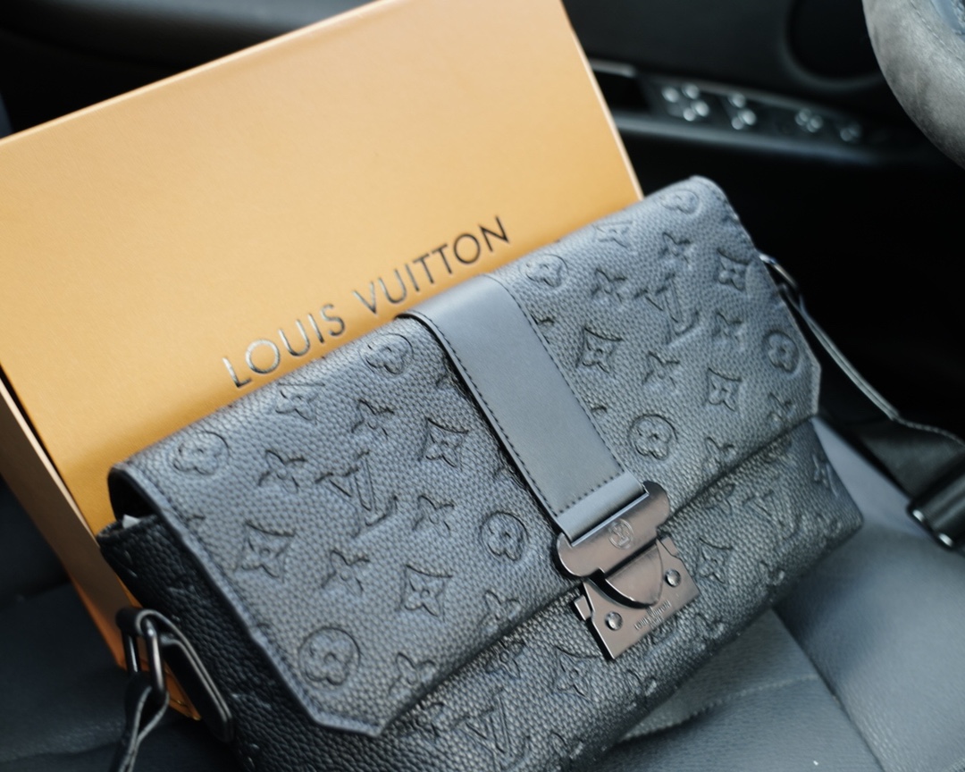 路易威登原单包 官网同步 高版本 斜挎单肩背包-高仿包包 路易威登原单包 官网同步 高版本 斜挎单肩背包-高仿包包