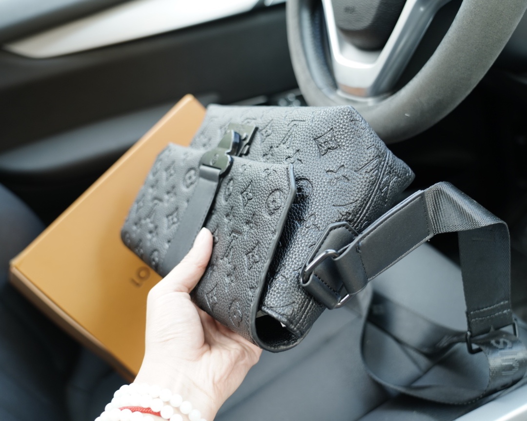 路易威登原单包 官网同步 高版本 斜挎单肩背包-高仿包包 路易威登原单包 官网同步 高版本 斜挎单肩背包-高仿包包