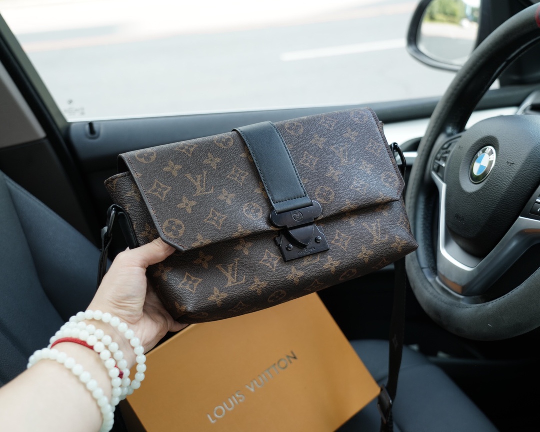 路易威登原單小牛皮 官網同步 高版本 斜挎單肩高仿背包-高仿包包