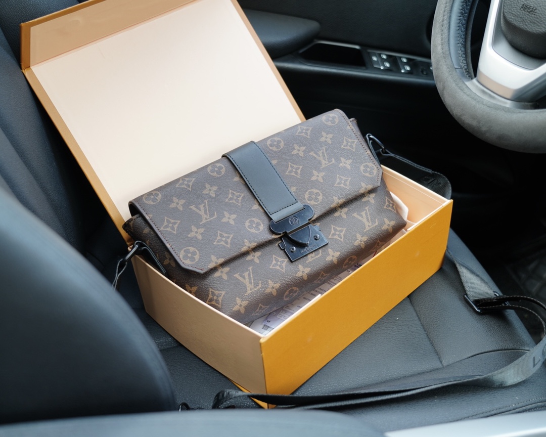 路易威登原單小牛皮 官網同步 高版本 斜挎單肩高仿背包-高仿包包