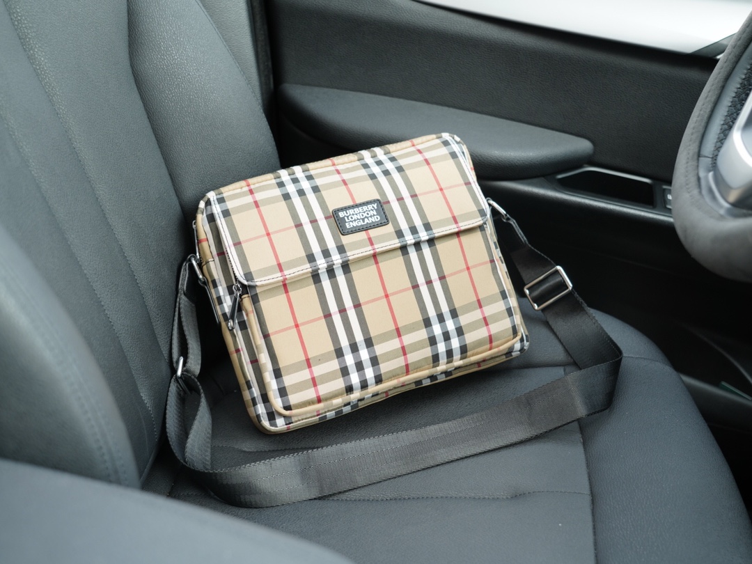 顶级原单包巴宝莉 官网同步 高版本 斜挎单肩包-高仿包包