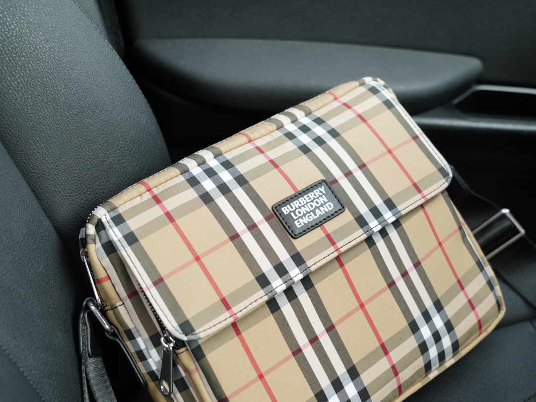 顶级原单包巴宝莉 官网同步 高版本 斜挎单肩包-高仿包包