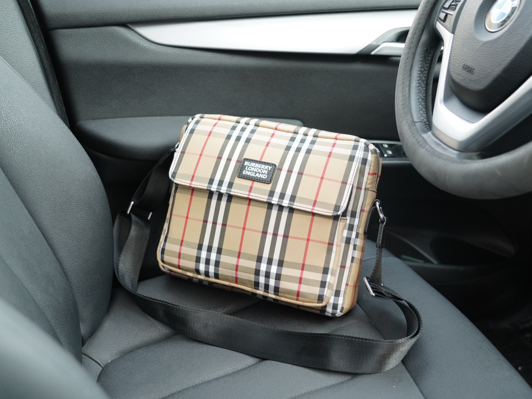 顶级原单包巴宝莉 官网同步 高版本 斜挎单肩包-高仿包包