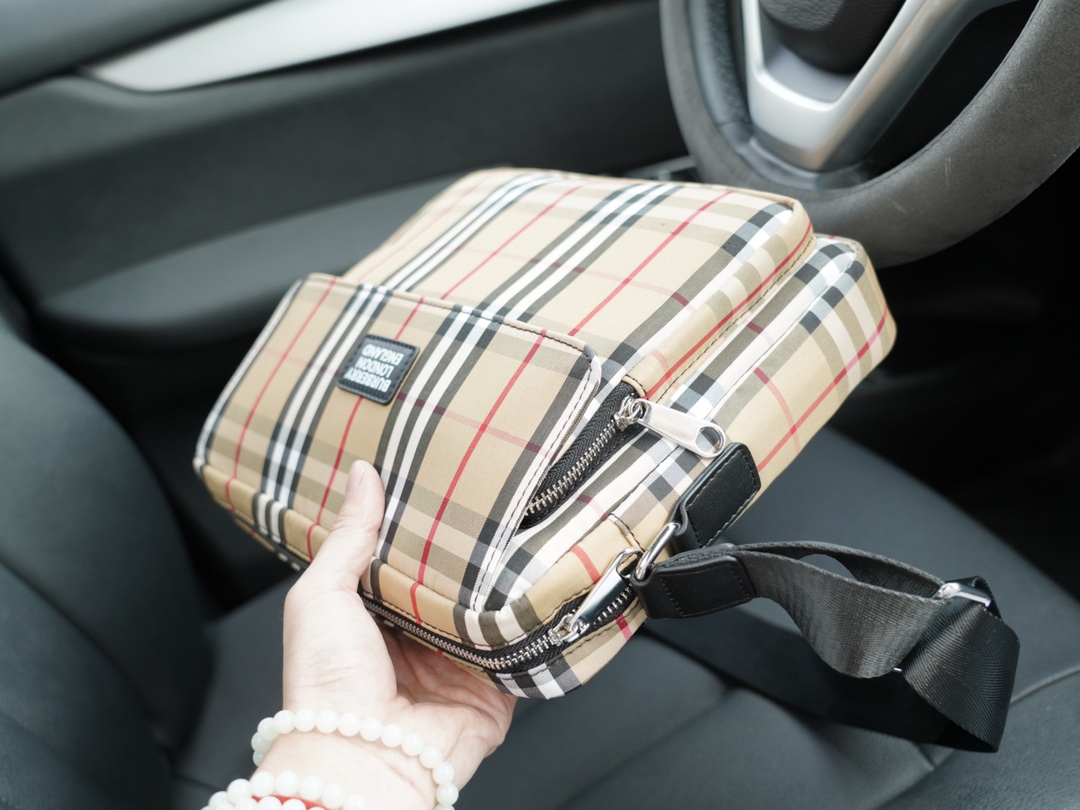 顶级原单包巴宝莉 官网同步 高版本 斜挎单肩包-高仿包包