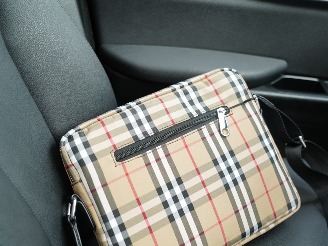 顶级原单包巴宝莉 官网同步 高版本 斜挎单肩包-高仿包包