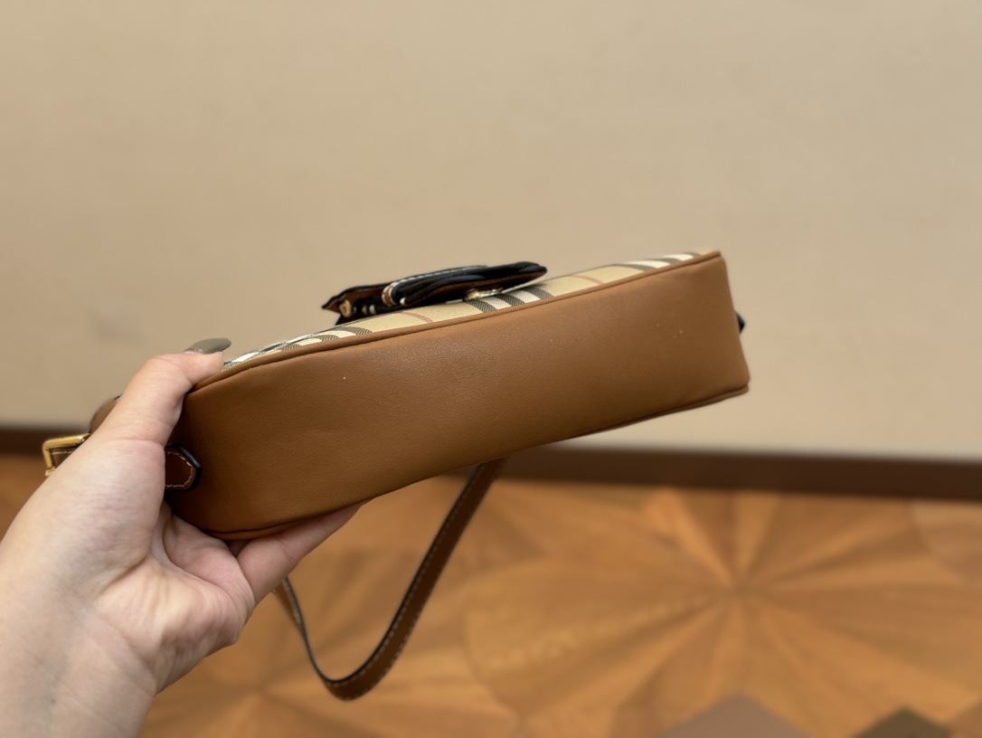 顶级原单包巴宝莉复古腋下包 被时髦住了狠狠爱了-高仿包包