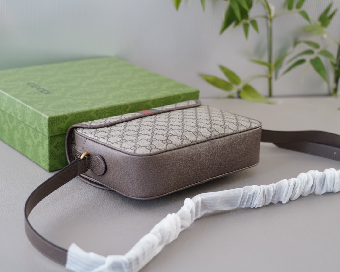 GUCCI最爱的款式古驰一比一高仿包肩背包顶级五金制作-高仿包包 GUCCI最爱的款式古驰一比一高仿包肩背包顶级五金制作-高仿包包