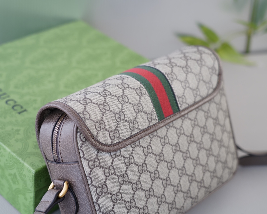 GUCCI最爱的款式古驰一比一高仿包肩背包顶级五金制作-高仿包包 GUCCI最爱的款式古驰一比一高仿包肩背包顶级五金制作-高仿包包