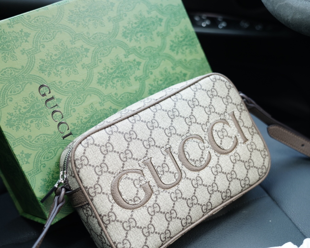 高仿包古驰 永恒不过时的标志性产品实拍 实用性非常高-高仿包包 高仿包古驰 永恒不过时的标志性产品实拍 实用性非常高-高仿包包