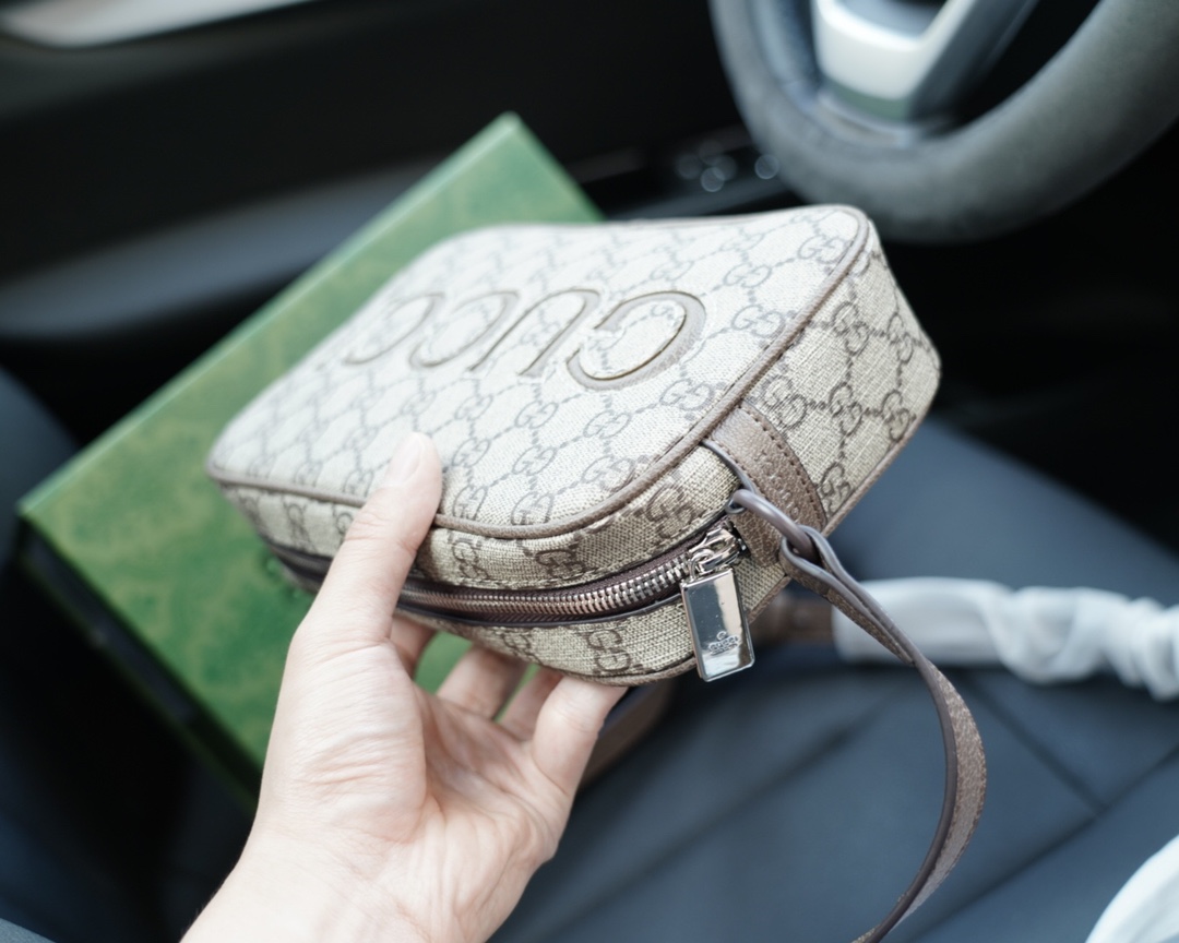 高仿包古驰 永恒不过时的标志性产品实拍 实用性非常高-高仿包包 高仿包古驰 永恒不过时的标志性产品实拍 实用性非常高-高仿包包