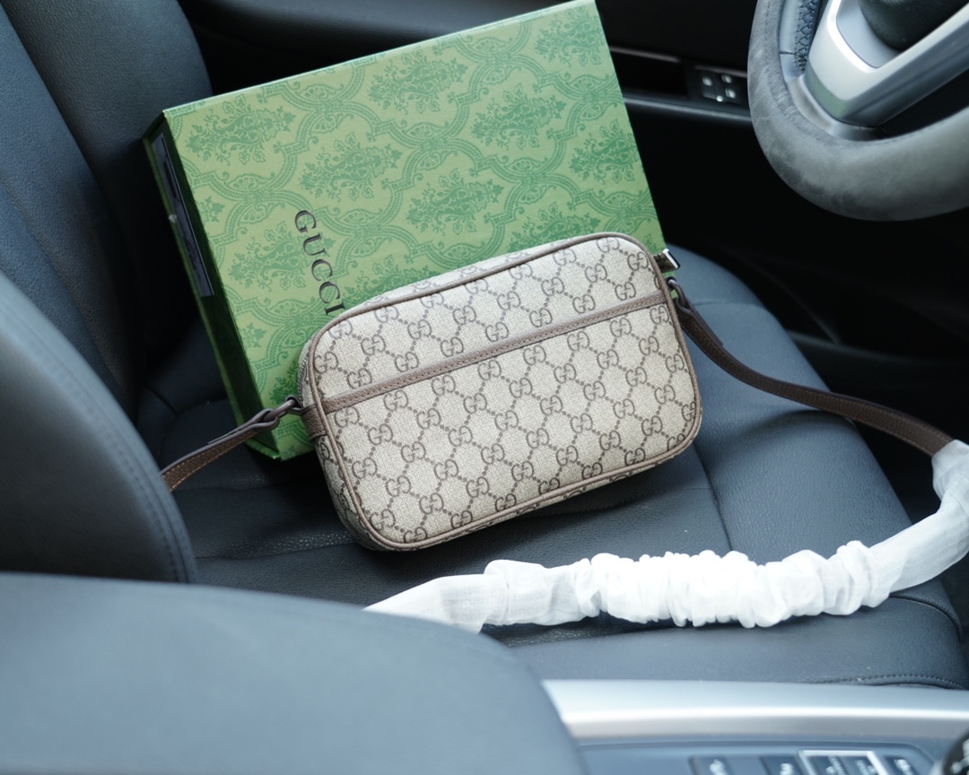 高仿包古驰 永恒不过时的标志性产品实拍 实用性非常高-高仿包包 高仿包古驰 永恒不过时的标志性产品实拍 实用性非常高-高仿包包