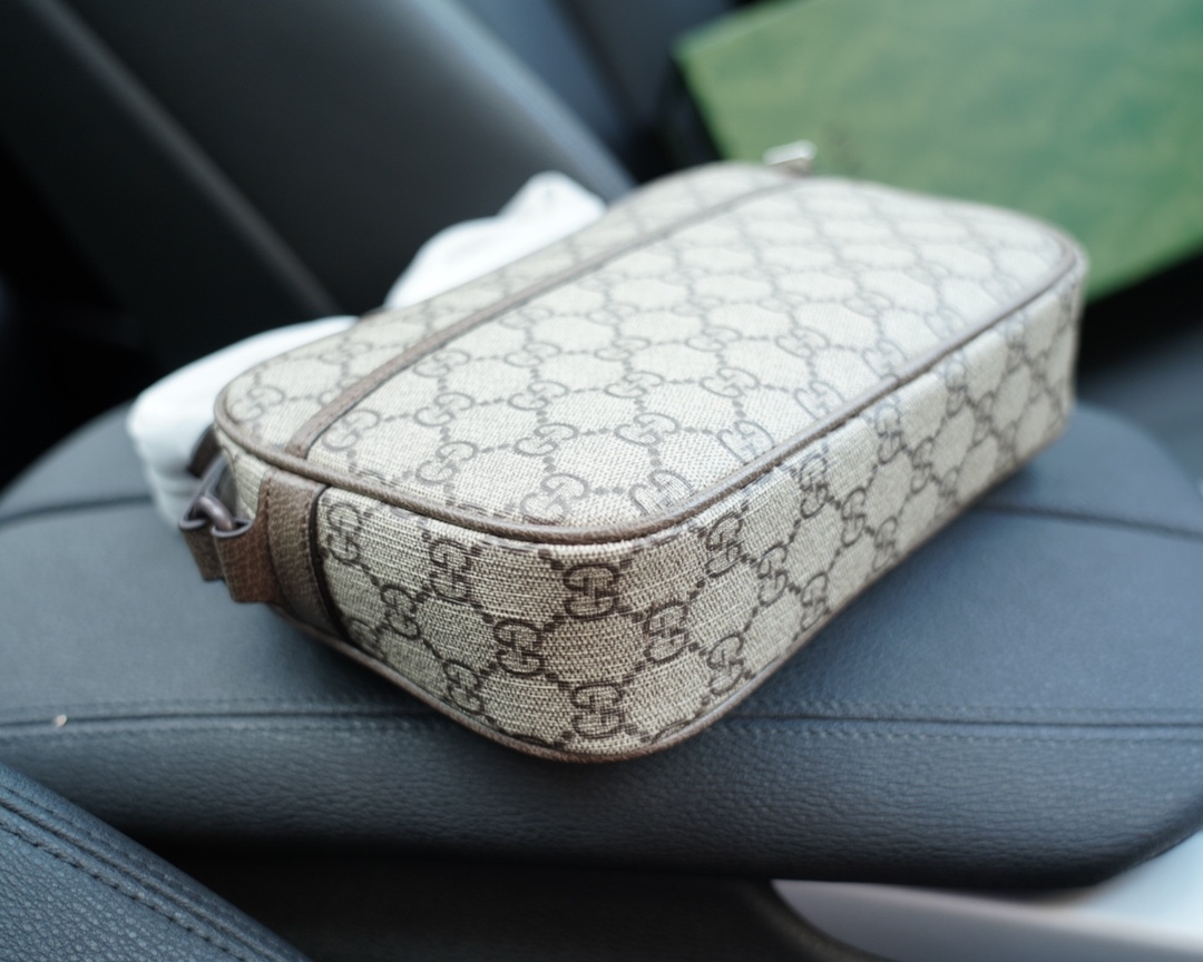 高仿包古驰 永恒不过时的标志性产品实拍 实用性非常高-高仿包包 高仿包古驰 永恒不过时的标志性产品实拍 实用性非常高-高仿包包