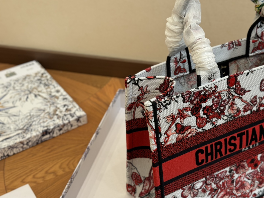 Dior 原版布提花 Dior book tot迪奥一比一高仿购物袋-高仿包包