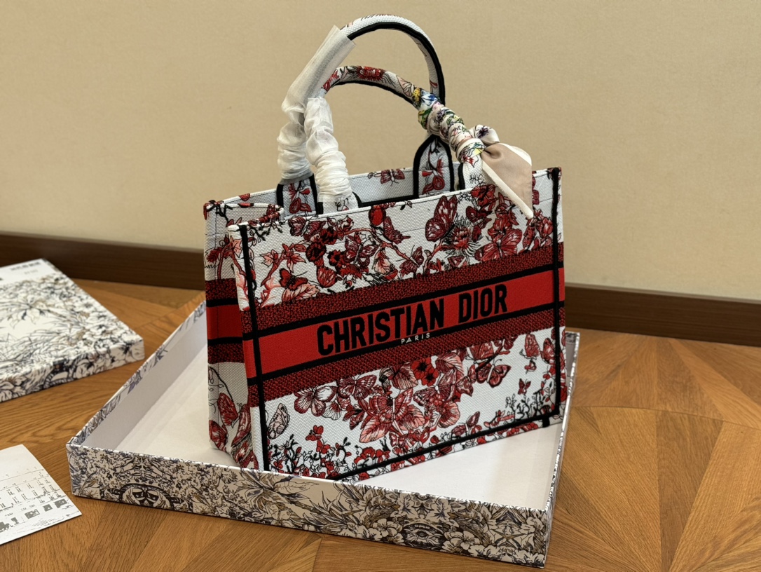 Dior 原版布提花 Dior book tot迪奥一比一高仿购物袋-高仿包包