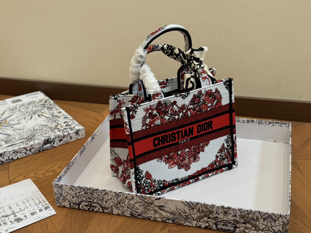 Dior 原版布提花 Dior book tot迪奥一比一高仿购物袋-高仿包包