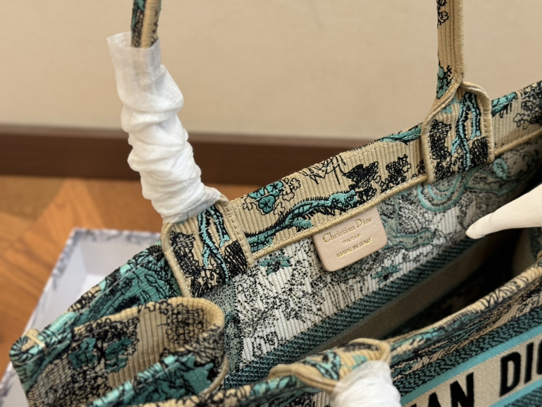 迪奥配礼盒丝巾 Dior 原版布提花顶级原单包购物袋-高仿包包