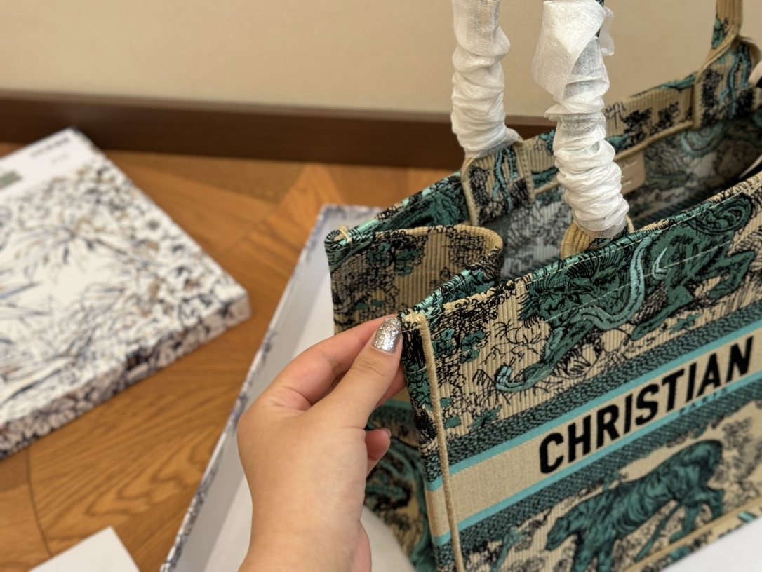 迪奥配礼盒丝巾 Dior 原版布提花顶级原单包购物袋-高仿包包