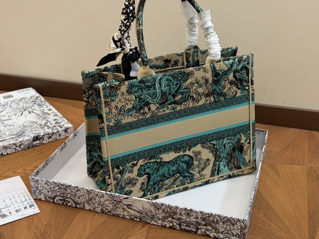 迪奥配礼盒丝巾 Dior 原版布提花顶级原单包购物袋-高仿包包